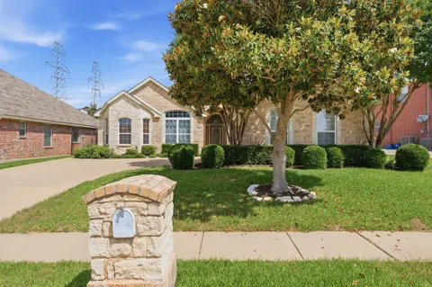 5504 Plata Lane