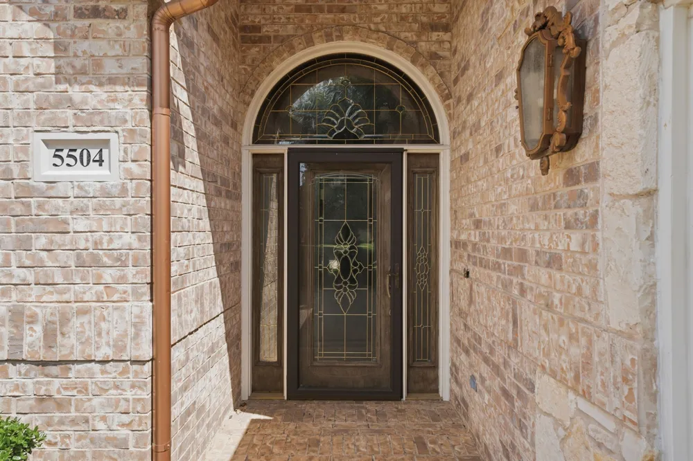 5504 Plata Lane Benbrook, TX 76126