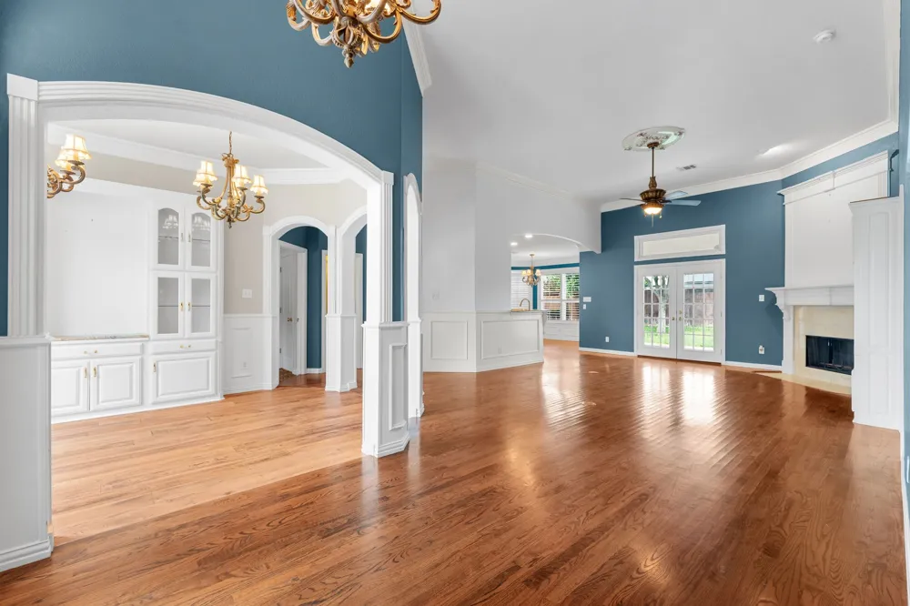 5504 Plata Lane Benbrook, TX 76126