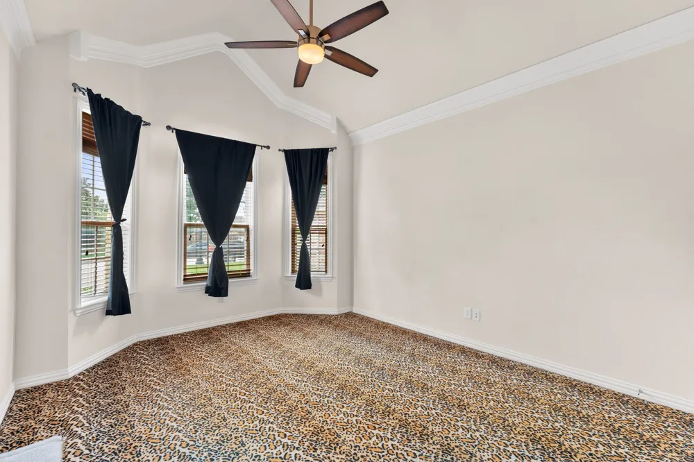 5504 Plata Lane Benbrook, TX 76126