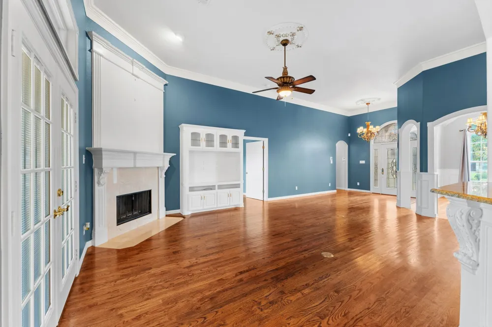 5504 Plata Lane Benbrook, TX 76126