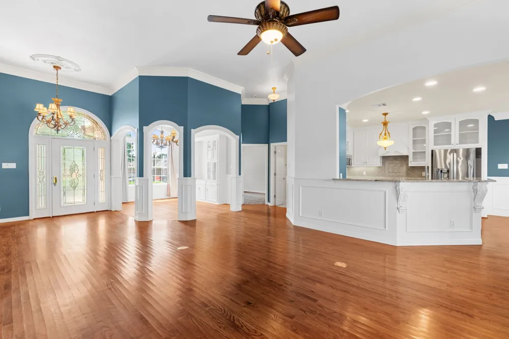 5504 Plata Lane Benbrook, TX 76126