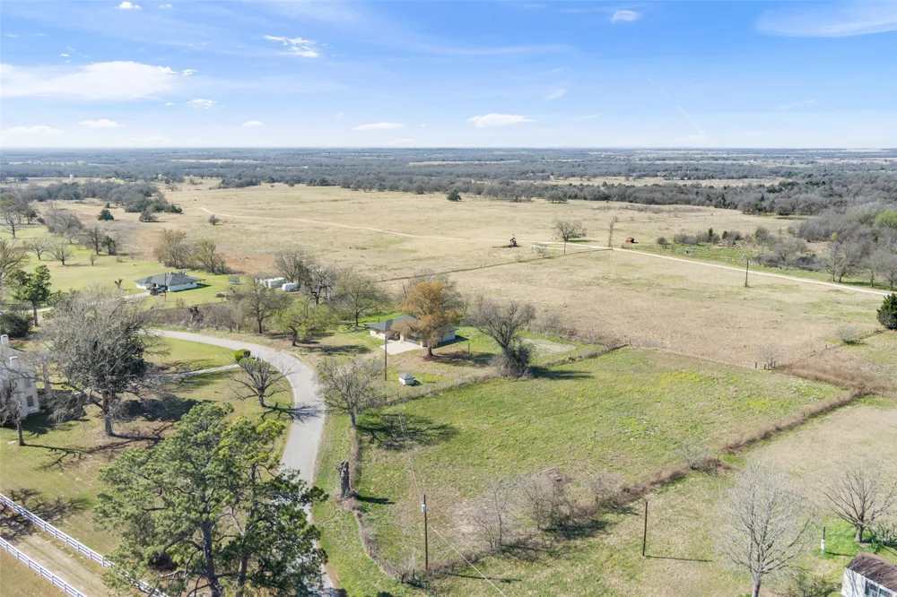 Lcr 470 Mexia, TX 76667
