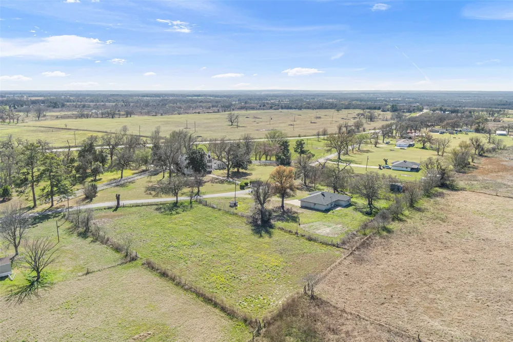 Lcr 470 Mexia, TX 76667