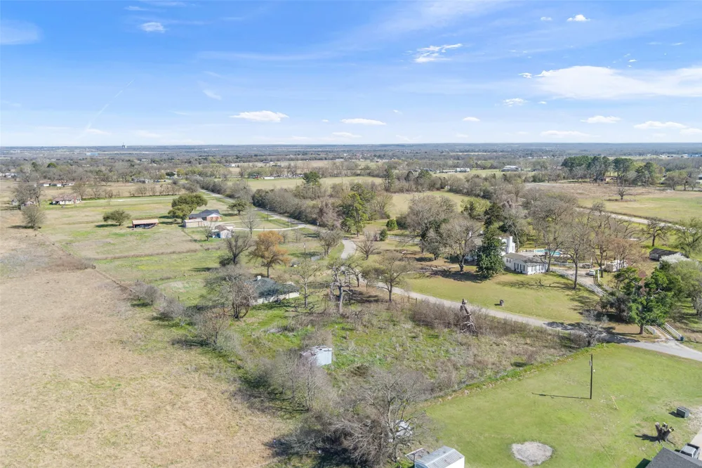 Lcr 470 Mexia, TX 76667