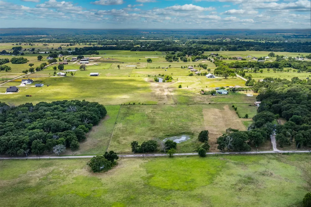 190 County Road 2141 Canton, TX 75103