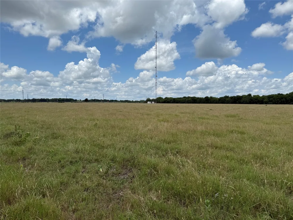 18048 Us-69 Whitewright, TX 75491