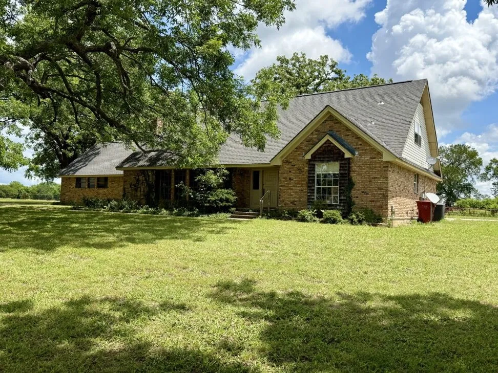 18048 Us-69 Whitewright, TX 75491