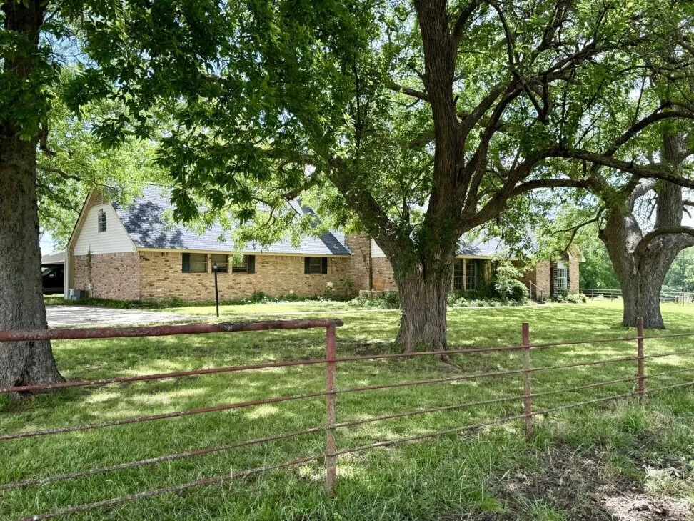 18048 Us-69 Whitewright, TX 75491