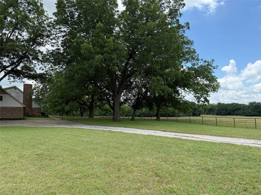 18048 Us-69 Whitewright, TX 75491