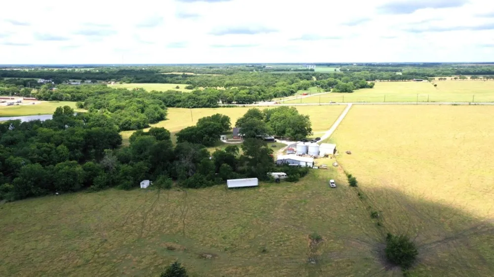 18048 Us-69 Whitewright, TX 75491
