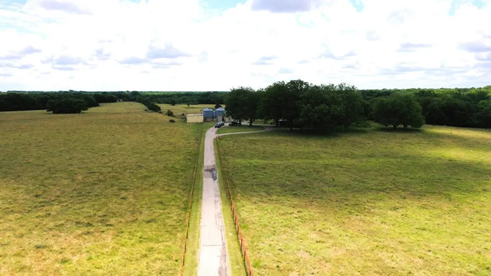 18048 Us-69 Whitewright, TX 75491