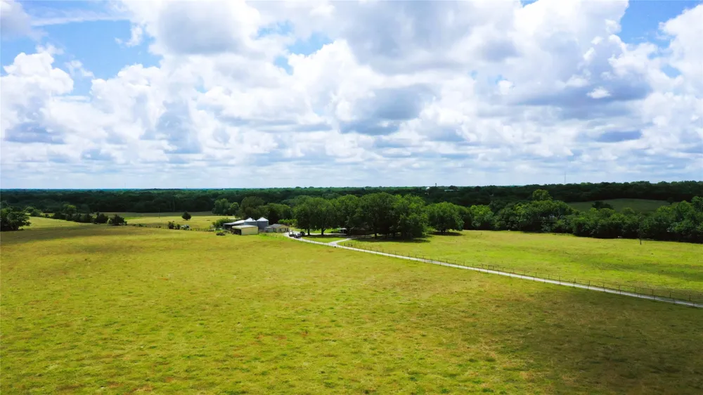 18048 Us-69 Whitewright, TX 75491