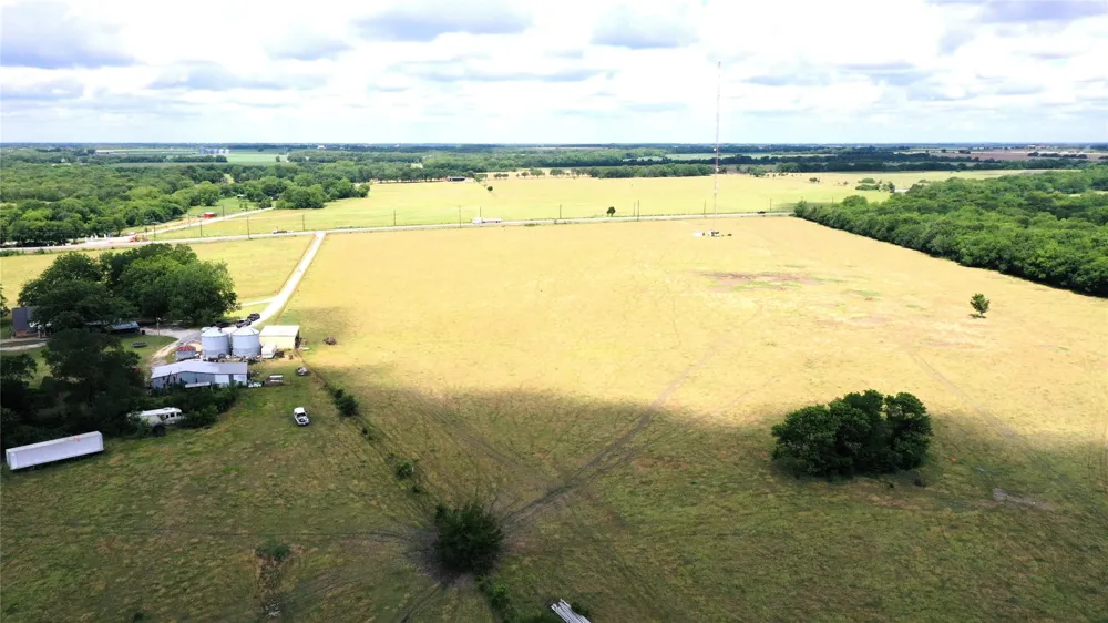 18048 Us-69 Whitewright, TX 75491
