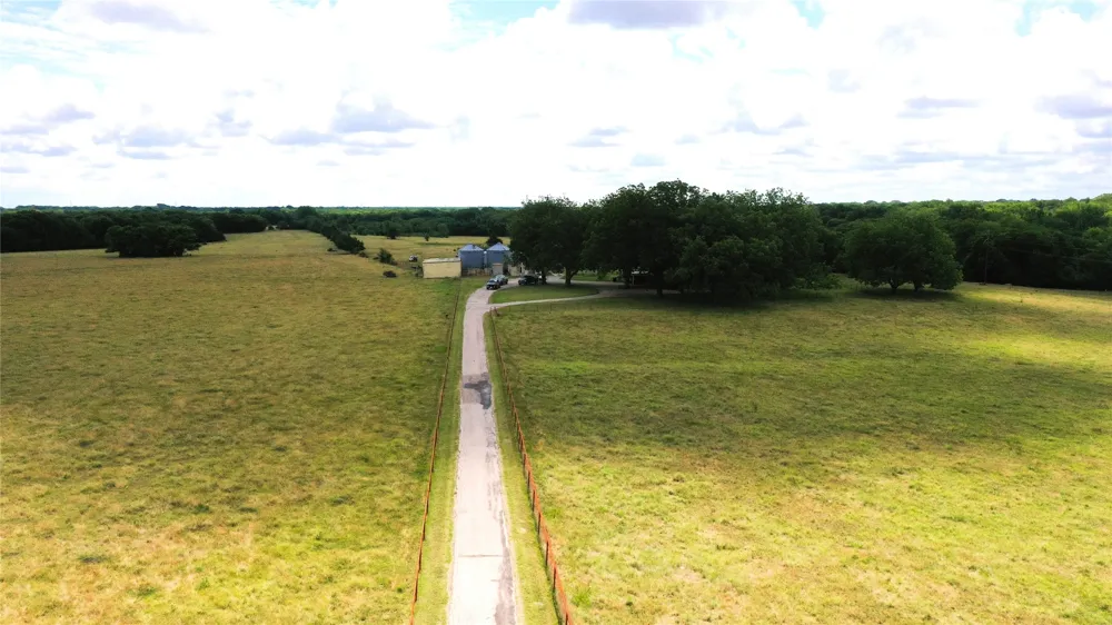 18048 Us-69 Whitewright, TX 75491