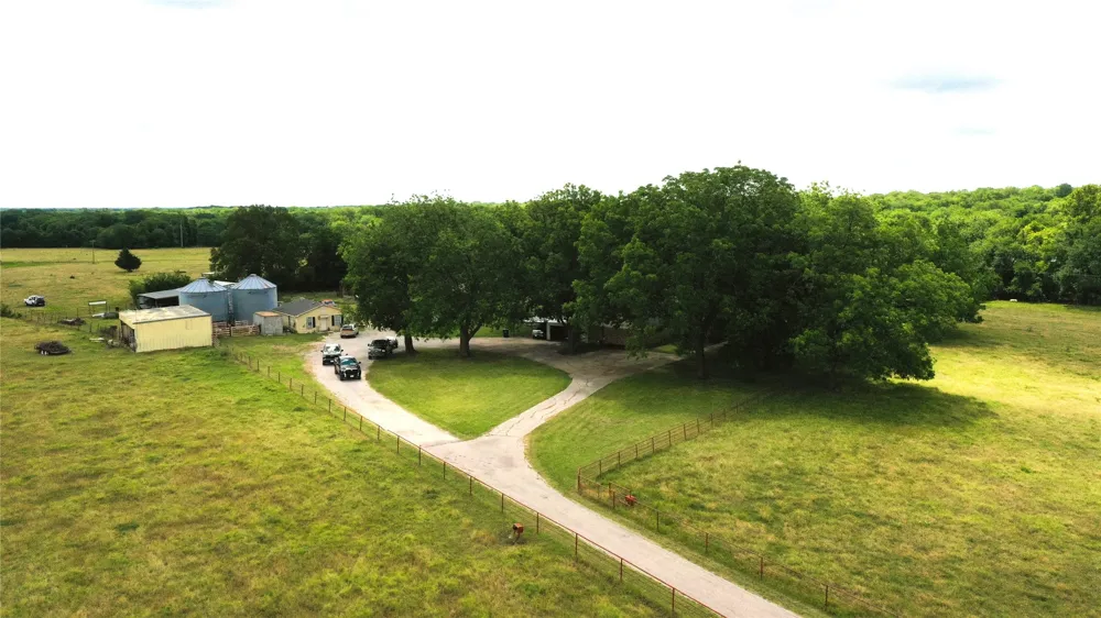 18048 Us-69 Whitewright, TX 75491