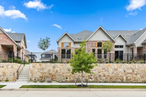 8609 Del Rio Trail