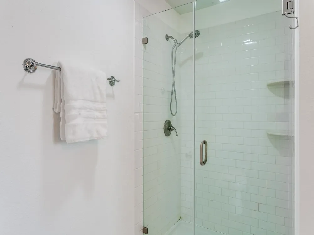 1605 Bedford Oaks Drive Bedford, TX 76021