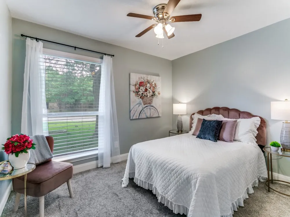 1605 Bedford Oaks Drive Bedford, TX 76021