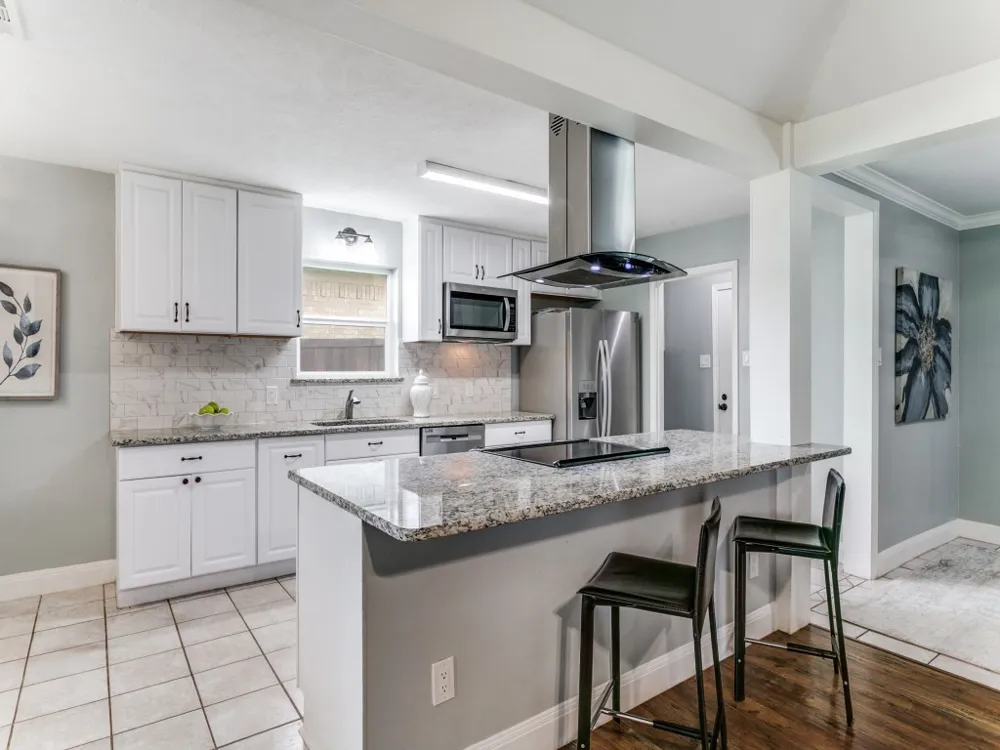 1605 Bedford Oaks Drive Bedford, TX 76021