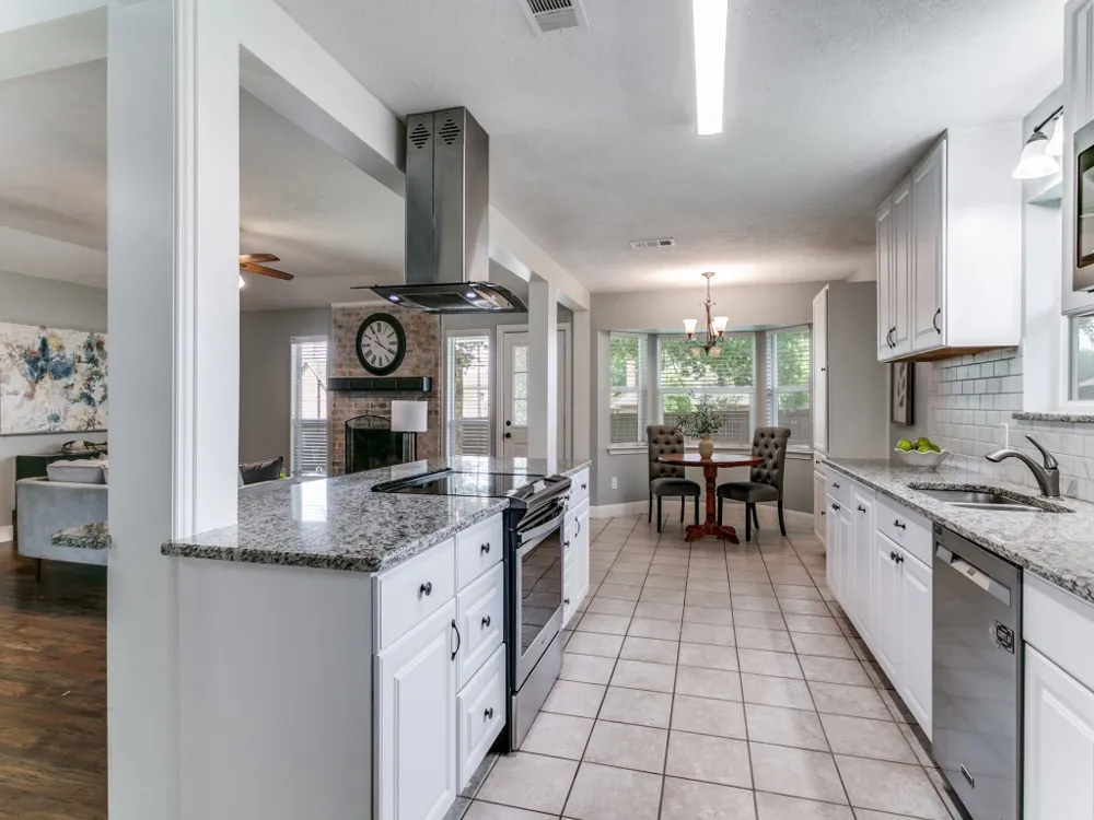1605 Bedford Oaks Drive Bedford, TX 76021