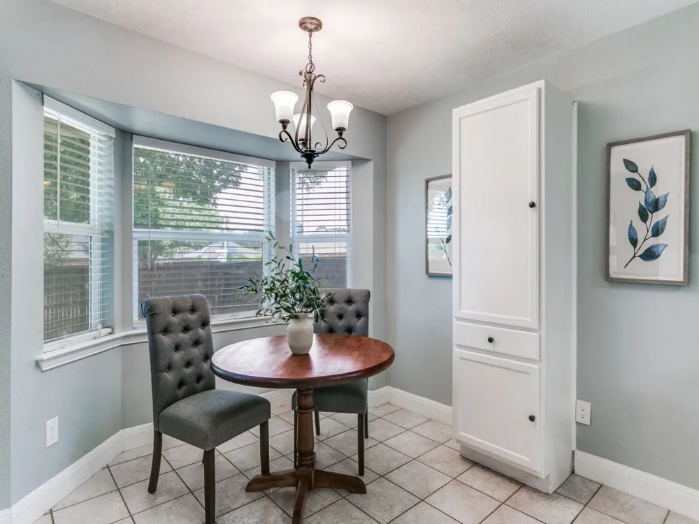 1605 Bedford Oaks Drive Bedford, TX 76021