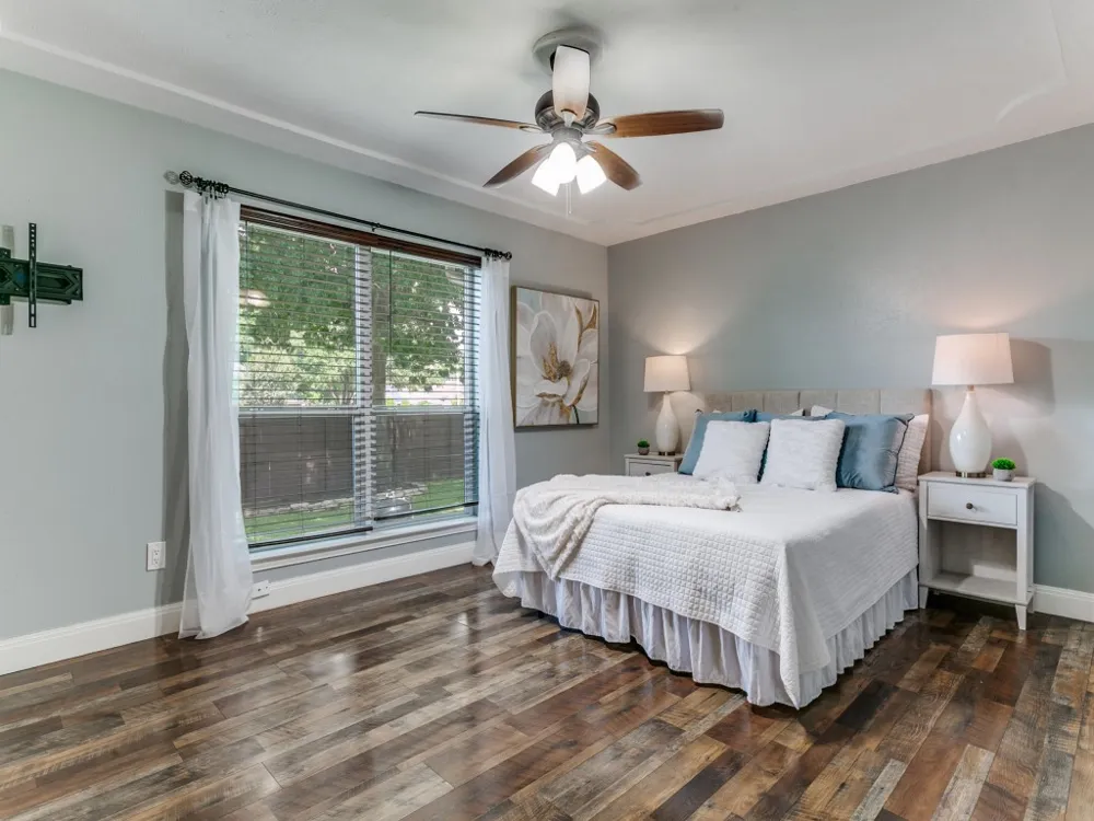 1605 Bedford Oaks Drive Bedford, TX 76021