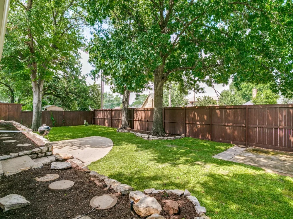 1605 Bedford Oaks Drive Bedford, TX 76021