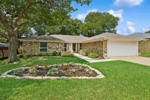 1605 Bedford Oaks Drive