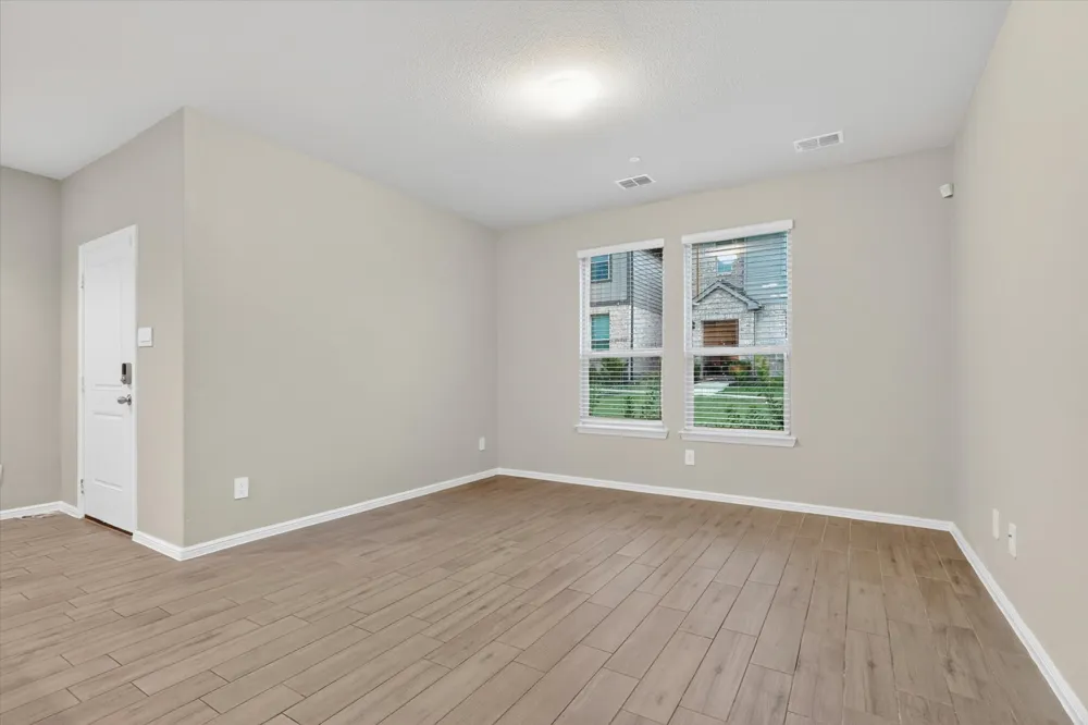 4716 Stunning Pathway Haltom City, TX 76117