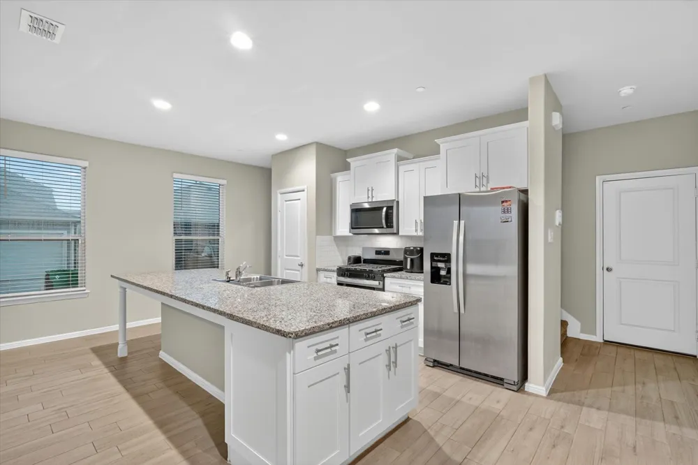 4716 Stunning Pathway Haltom City, TX 76117