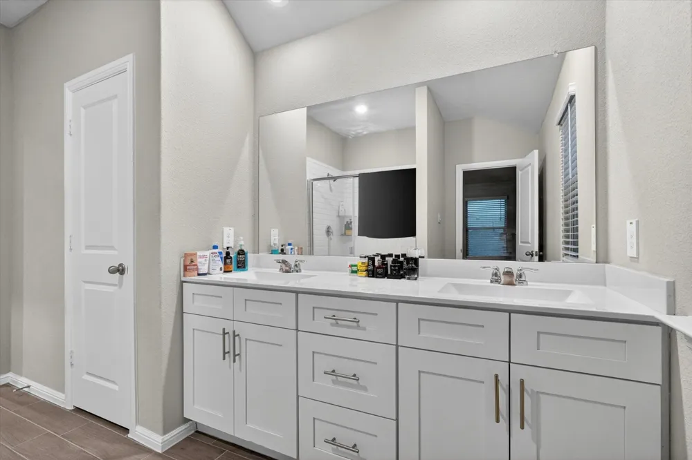 4716 Stunning Pathway Haltom City, TX 76117