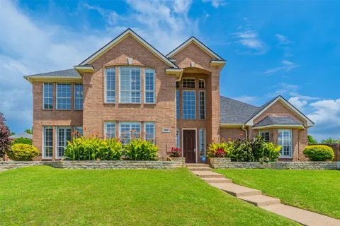 2700 Sunset Circle