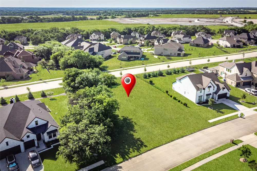 1408 Wolf Ridge Run Gunter, TX 75058