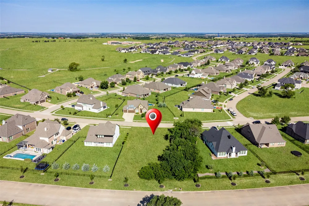 1408 Wolf Ridge Run Gunter, TX 75058