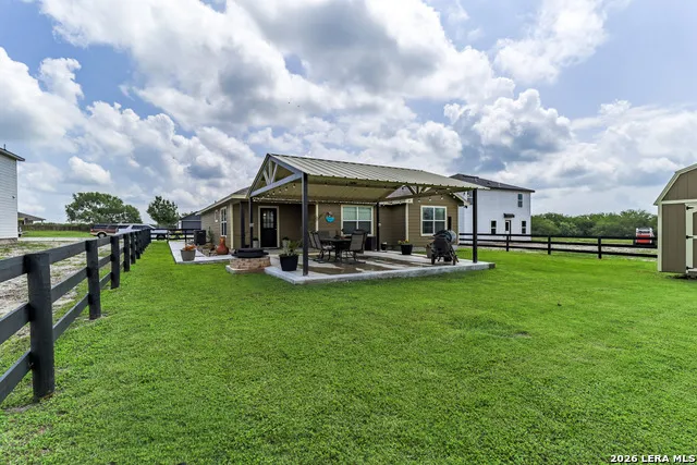 615 Cadena Loop Kenedy, TX 78119