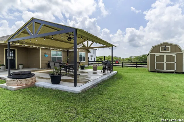 615 Cadena Loop Kenedy, TX 78119