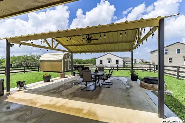 615 Cadena Loop Kenedy, TX 78119