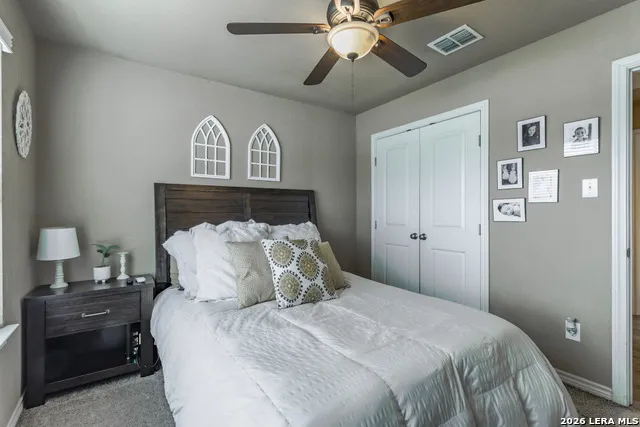 615 Cadena Loop Kenedy, TX 78119