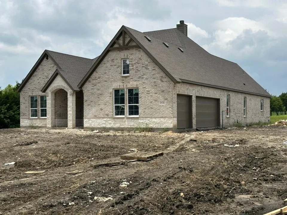 1536 County Road 4910 Leonard, TX 75452