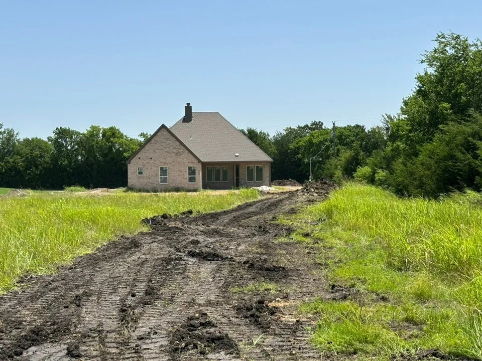 1536 County Road 4910 Leonard, TX 75452