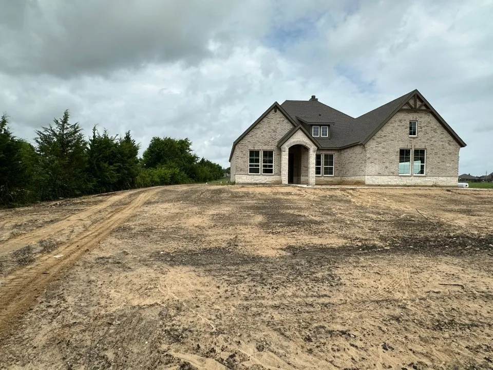 1536 County Road 4910 Leonard, TX 75452