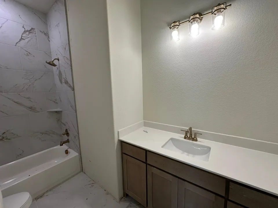 1536 County Road 4910 Leonard, TX 75452