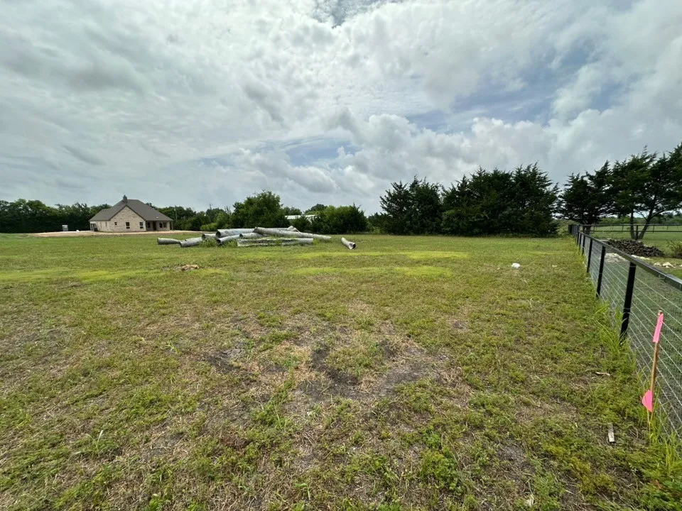 1536 County Road 4910 Leonard, TX 75452