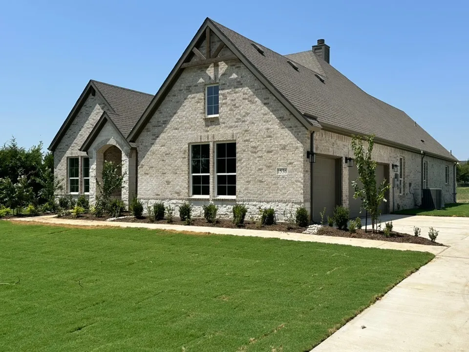 1536 County Road 4910 Leonard, TX 75452