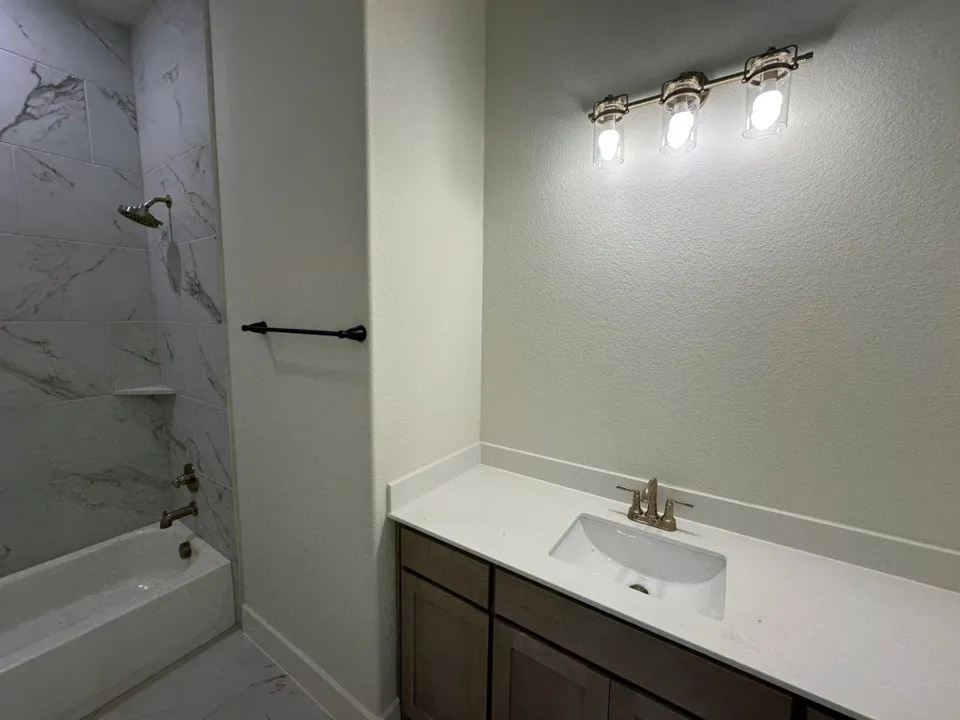 1536 County Road 4910 Leonard, TX 75452