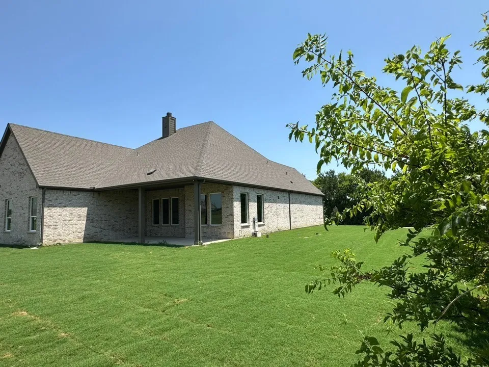 1536 County Road 4910 Leonard, TX 75452