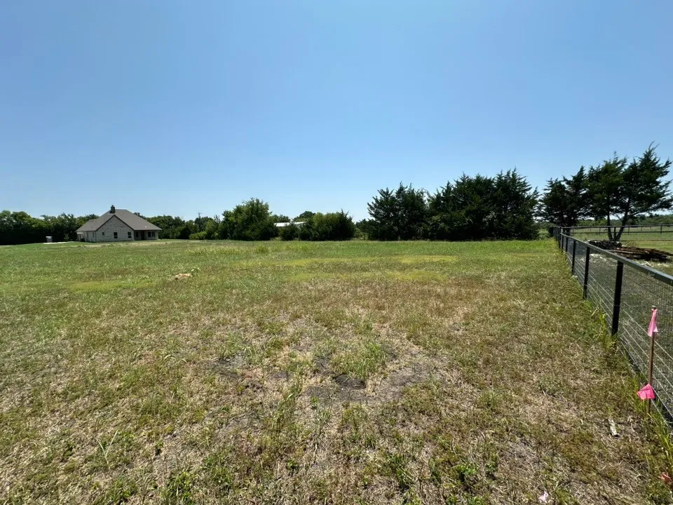 1536 County Road 4910 Leonard, TX 75452
