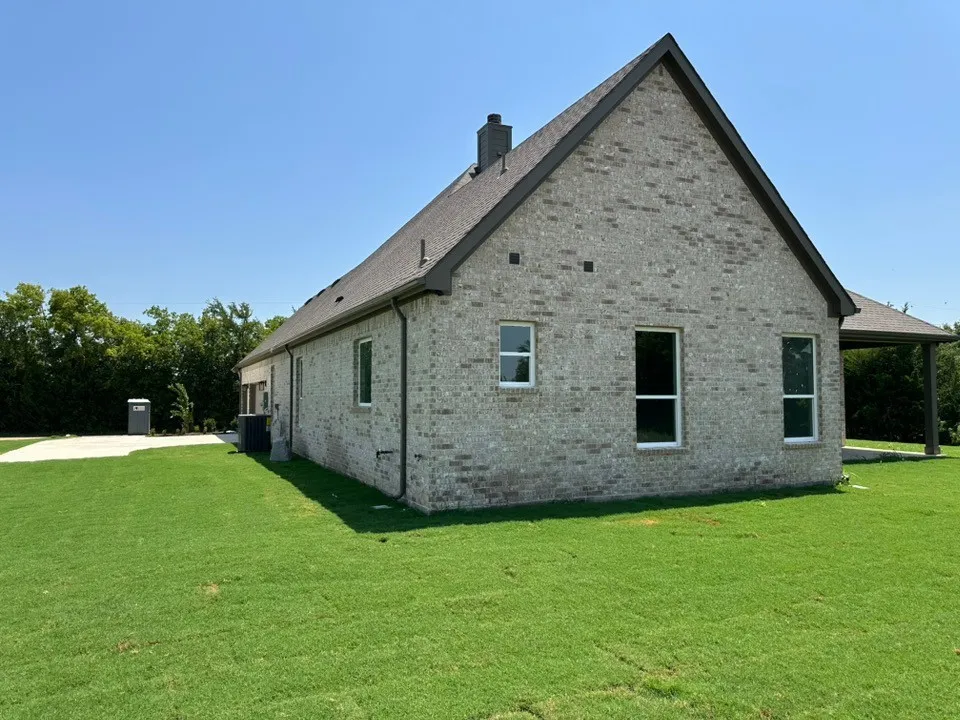 1536 County Road 4910 Leonard, TX 75452