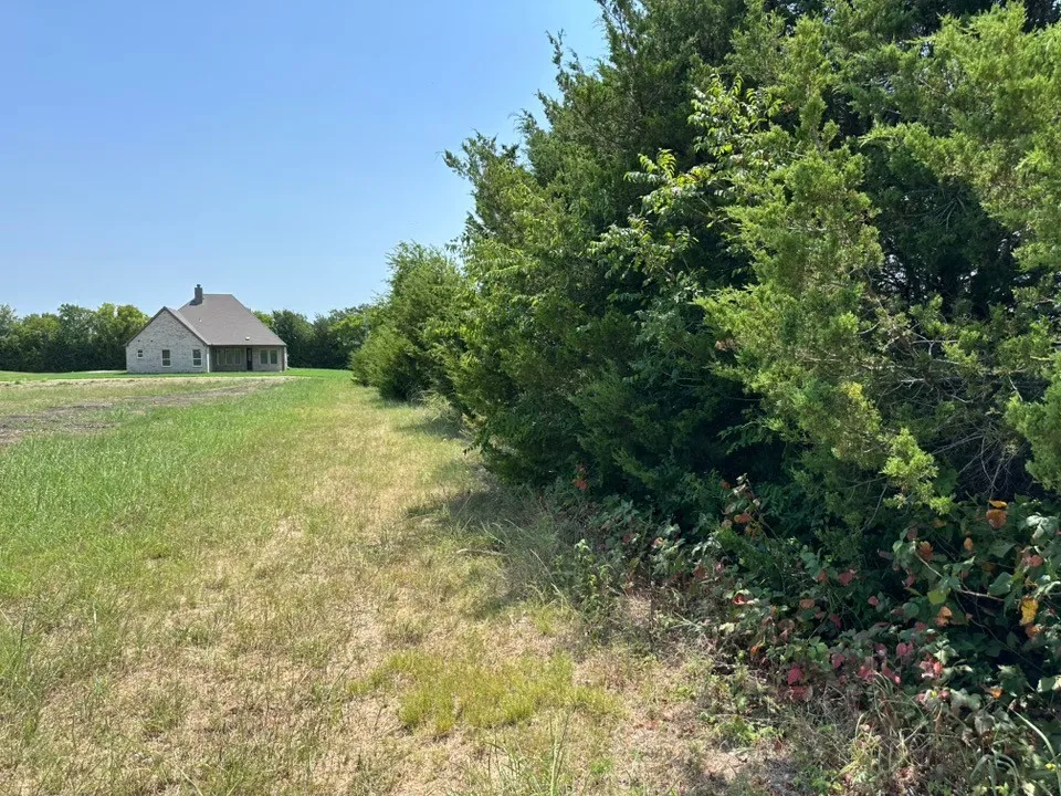 1536 County Road 4910 Leonard, TX 75452